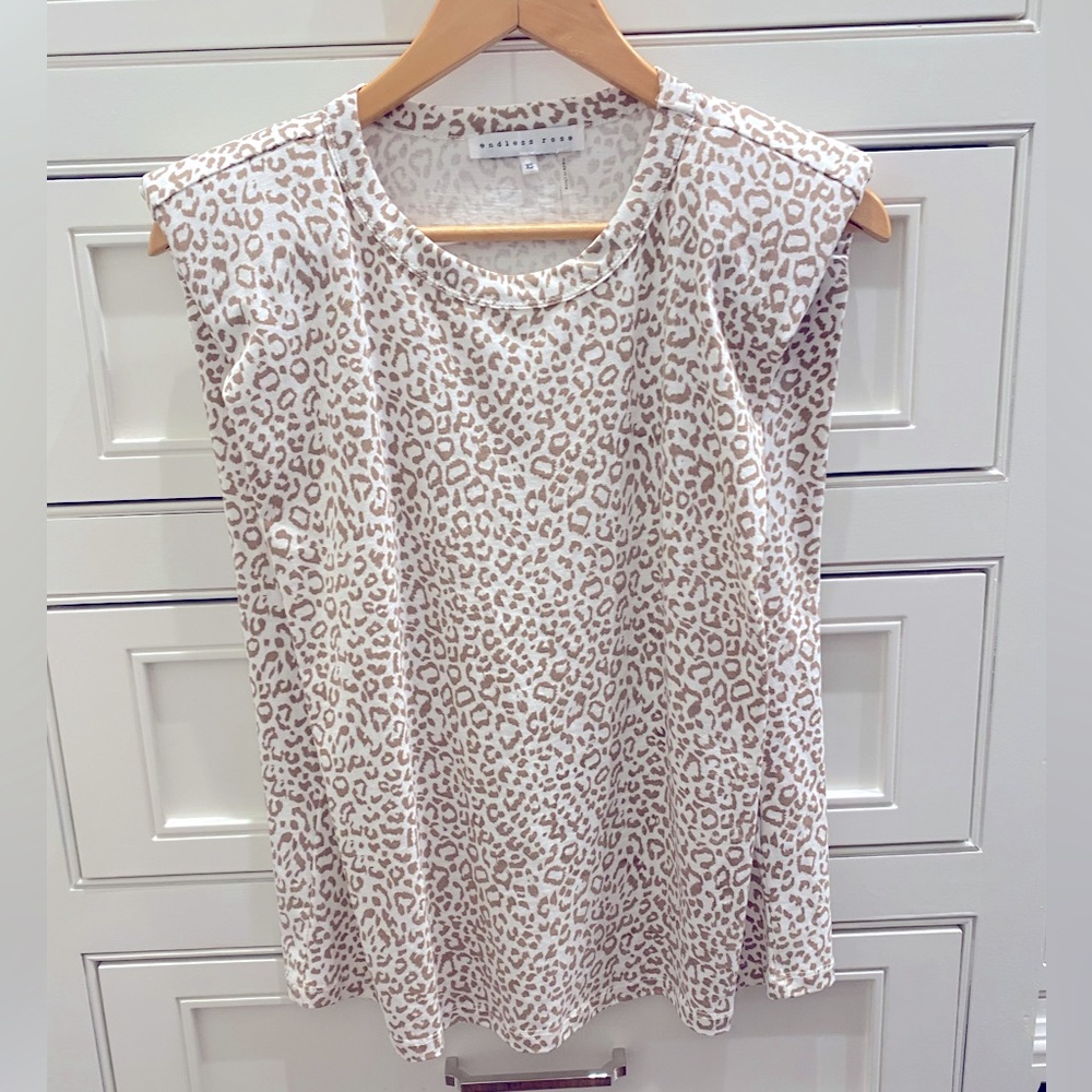 Xs print shoulder pad top